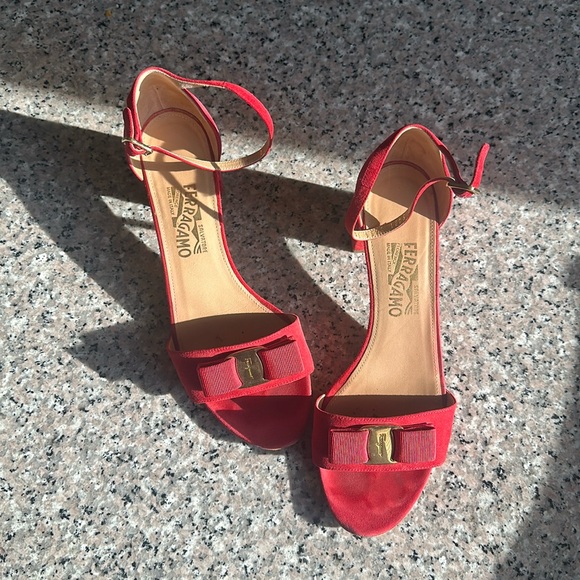 Salvatore Ferragamo Red Gavina Suede Sandals - Size 10* - Picture 1 of 11